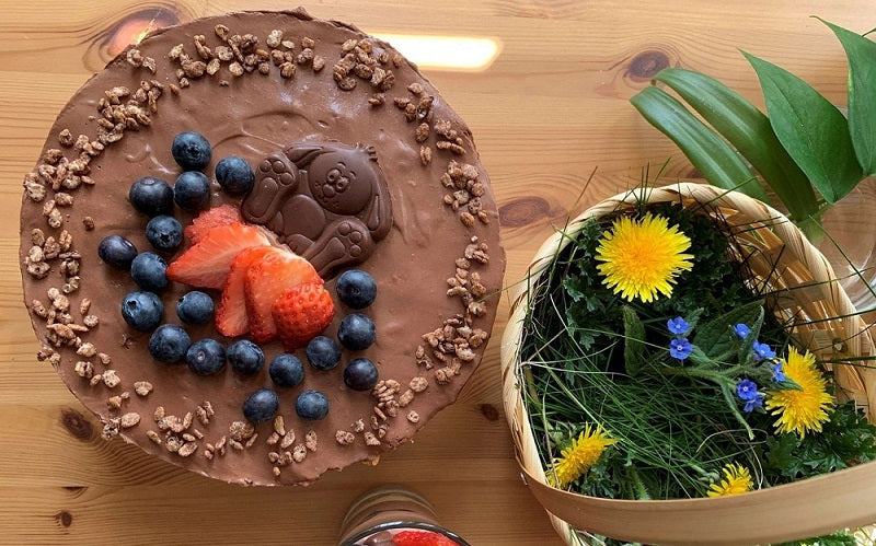 Easter no-bake mousse cake!